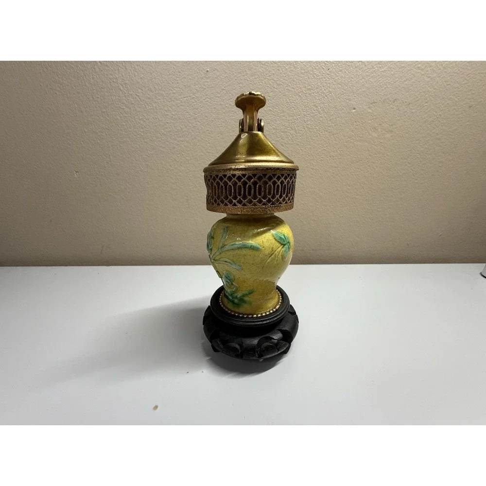 Vintage Evans Table Lighter Flowers